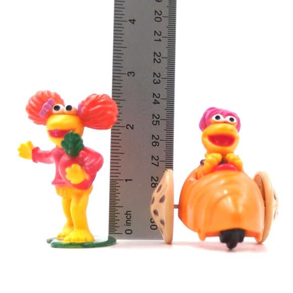 Vintage 1980’s Fraggle Rock PVC Red Figure w/Radish & Gobo in Carrot Car Henson - Picture 3 of 3